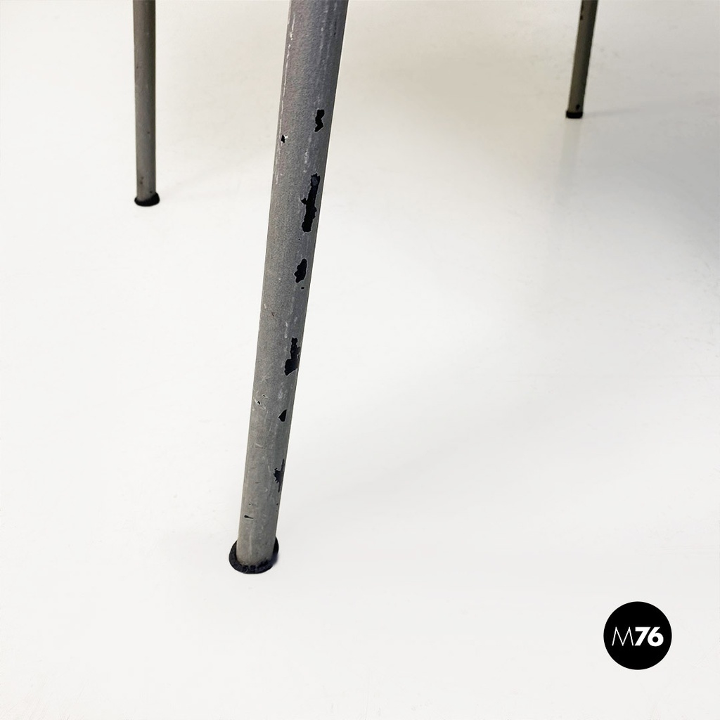 Sedia con braccioli mod. Vienna di Rodney Kinsman per Bieffeplast, 1980 ca.