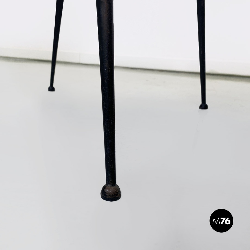 Sedia con braccioli e tessuto blu, 1960 ca.