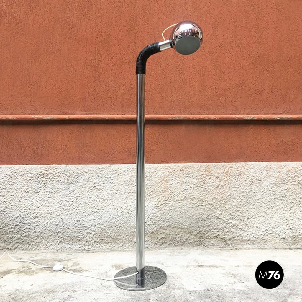 Lampada da terra in acciaio cromato, 1970 ca.