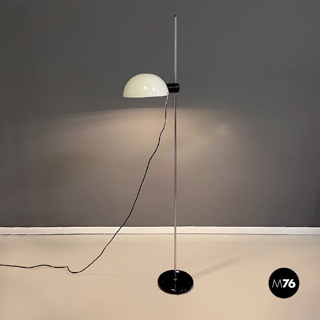 Lampada da terra di Guzzini, 1970 ca.