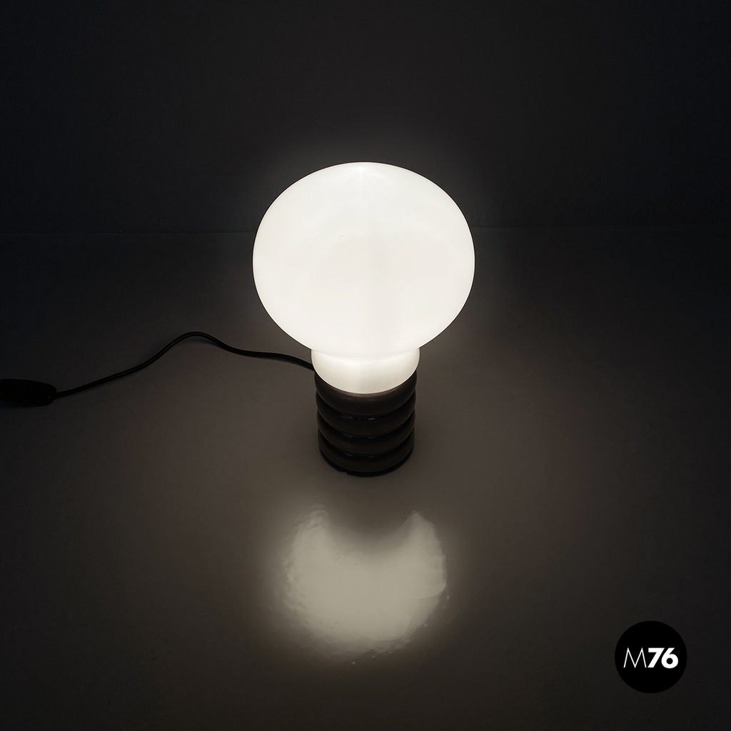 lampada da tavolo Bulb di Ingo Maurer, 1970 ca.