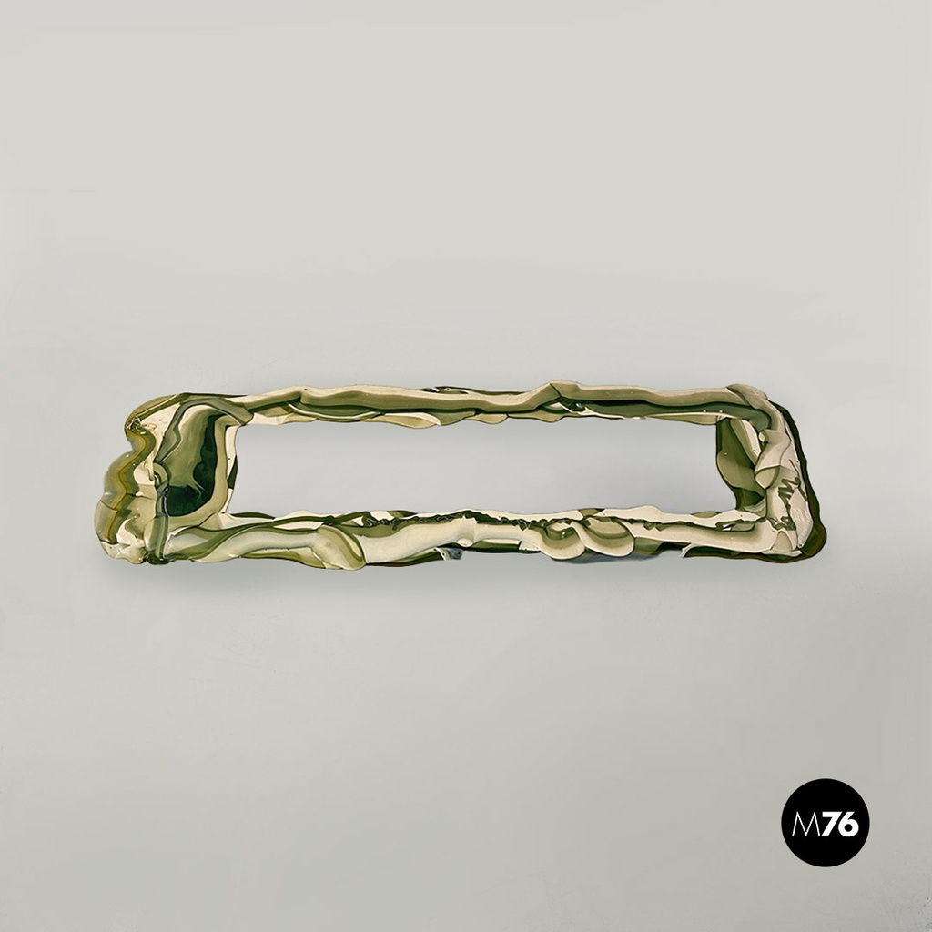 Specchio a figura intera in resina di Gaetano Pesce per Fish design, 1980 ca.