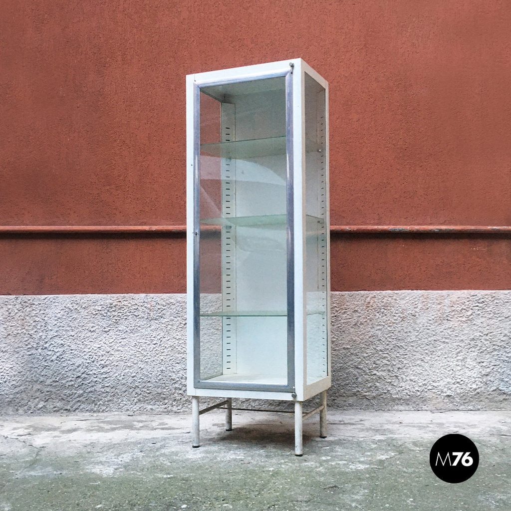 Vetrina in metallo bianco, 1950 ca.