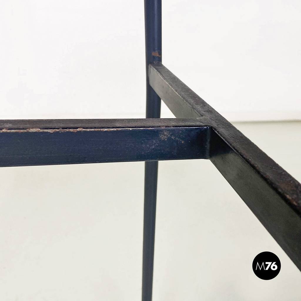 Scrivania con piano in formica, 1960 ca.