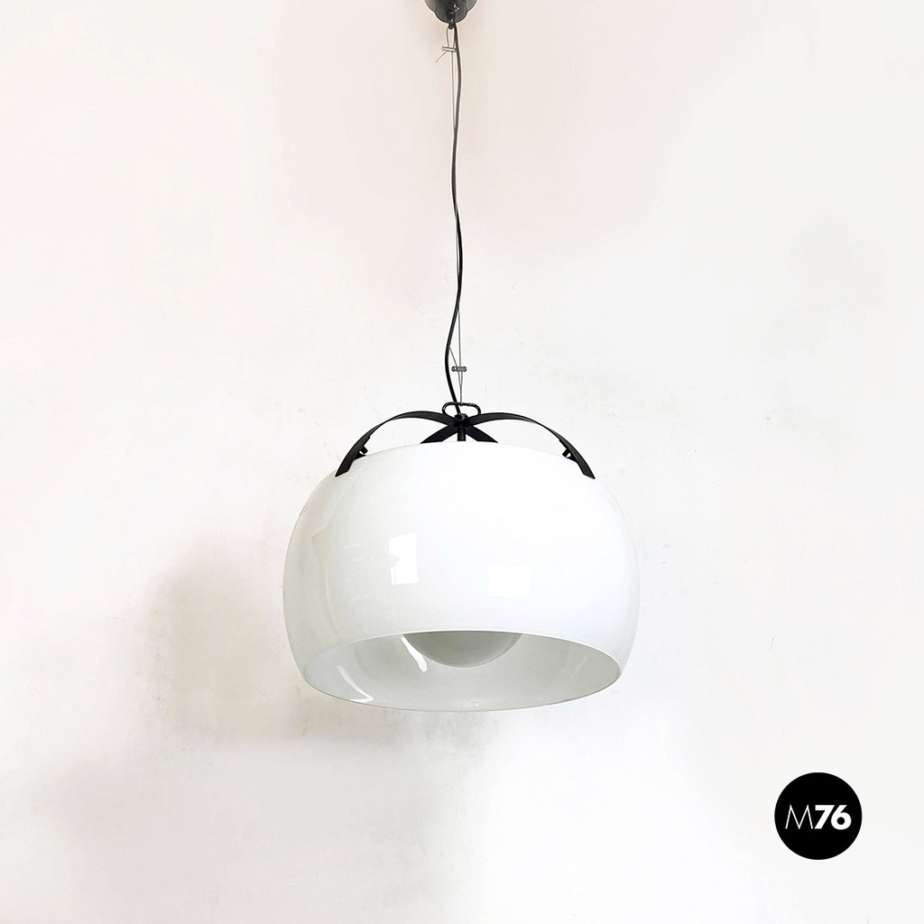 Lampadario Omega di Vico Magistretti per Artemide, 1970 ca.