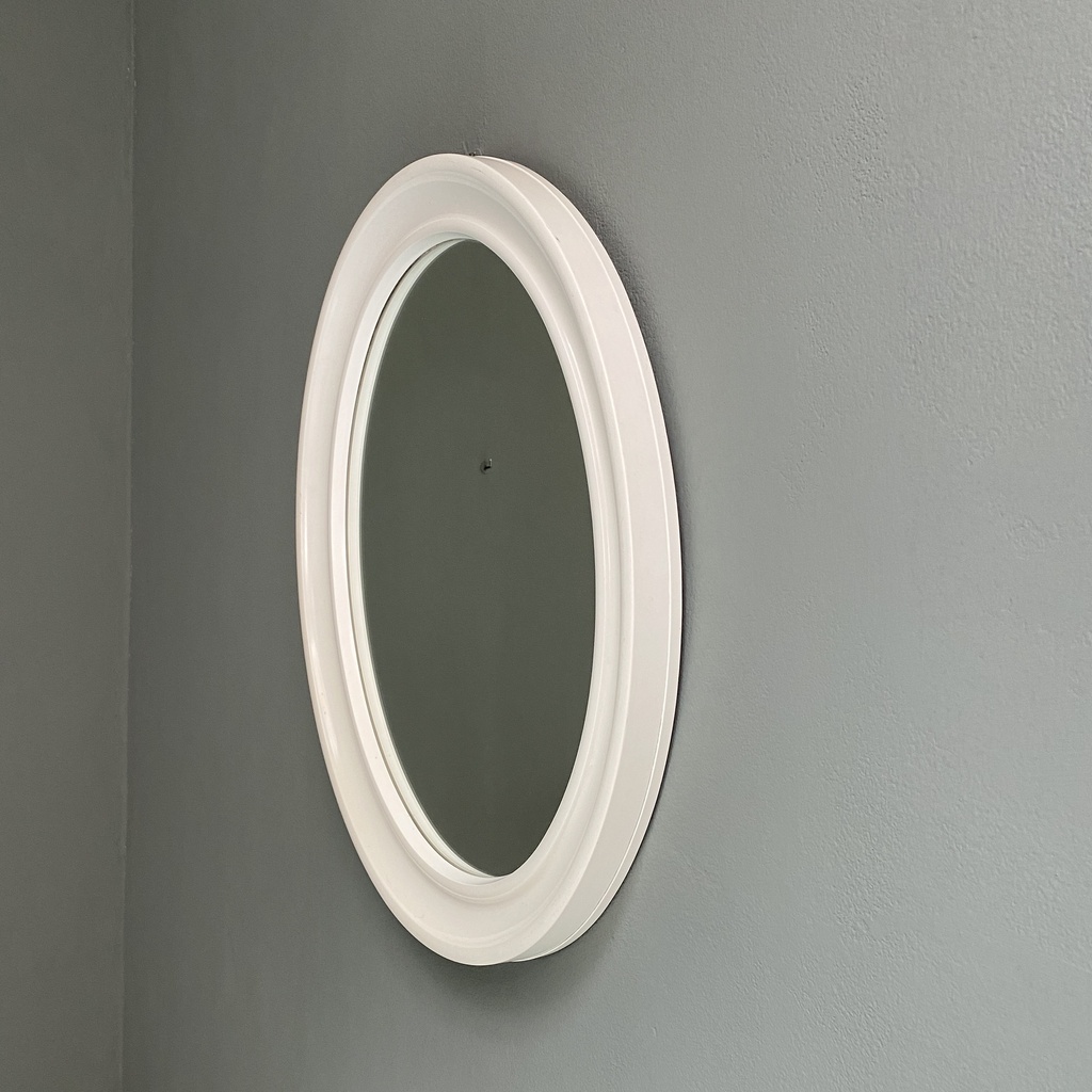  Specchio ovale in plastica bianca di Carrara & Matta, 1980 ca.