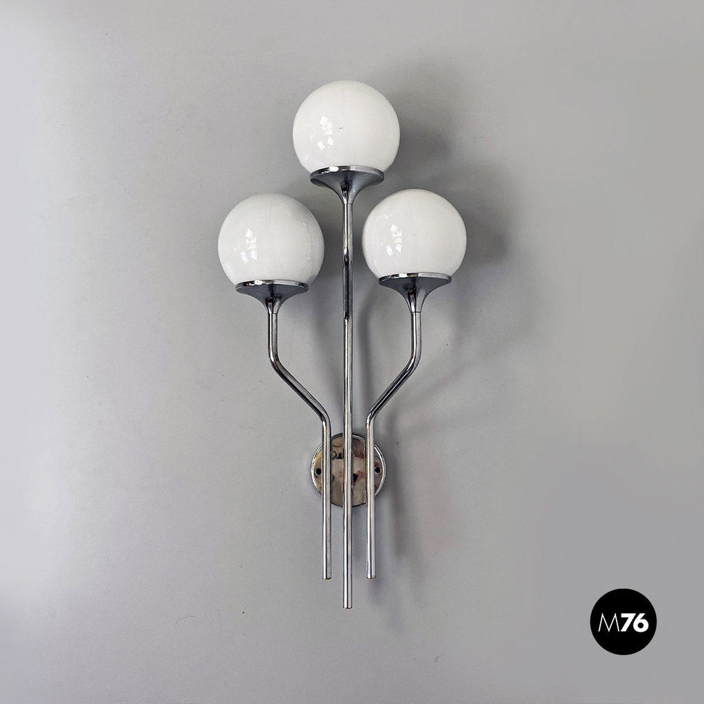 Applique in acciaio cromato e vetro, 1970 ca.