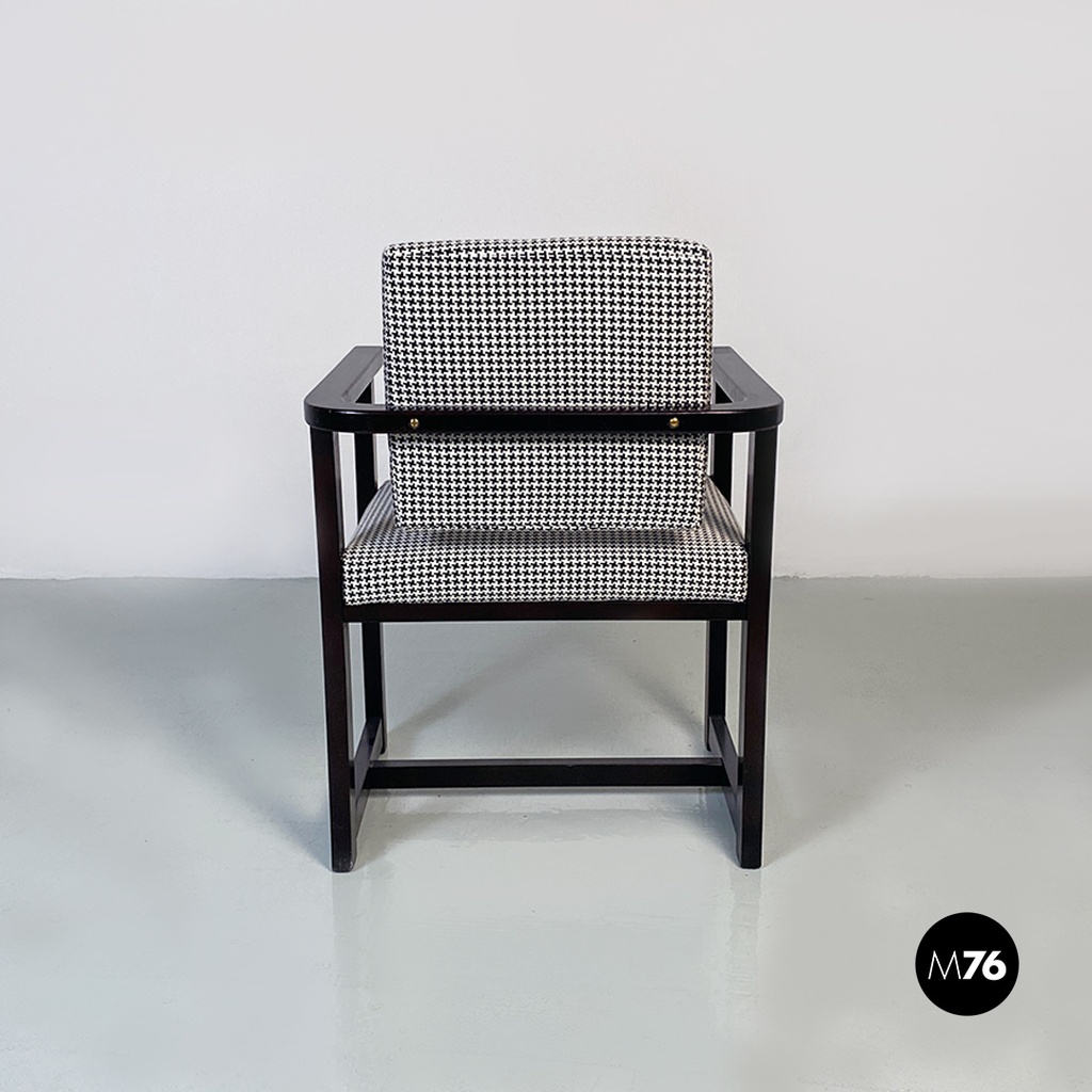 Poltrona in legno e pied de poule, 1970 ca.