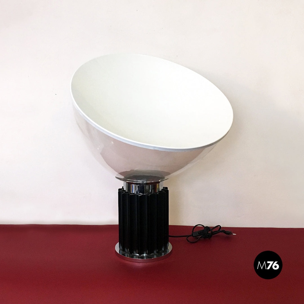 Lampada da tavolo Taccia di Achille e Pier Giacomo Castiglioni per Flos, 1962