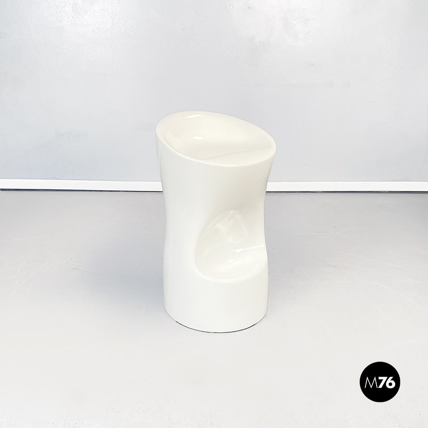 Sgabello in plastica bianca, 1990 ca.