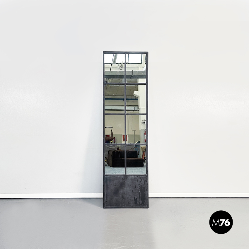 Specchio in metallo nero, 1990 ca.