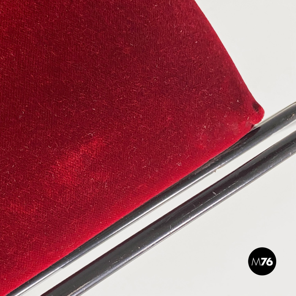 Sedie in velluto rosso, 1980 ca.