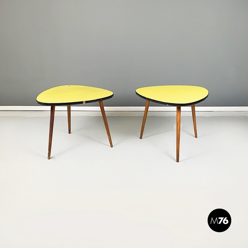 [2220001068] Tavolo da caffè in formica gialla, 1960 ca.
