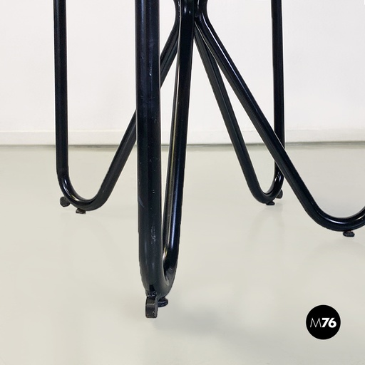 [2220001102] Sedie con braccioli in tessuto giallo e metallo nero, 1980 ca.