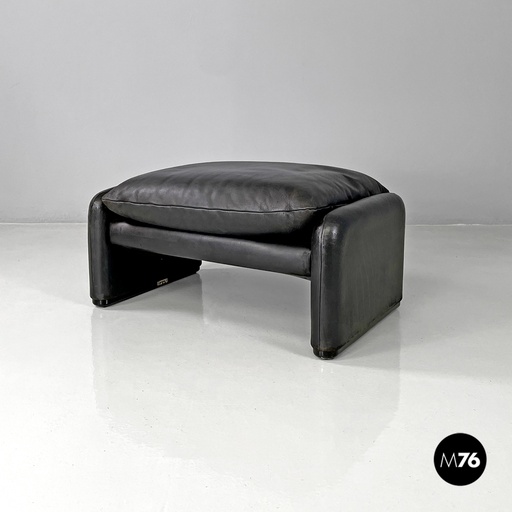 [2420004761] Pouf in pelle nera Maralunga di Vico Magistretti per Cassina, 1970 ca.