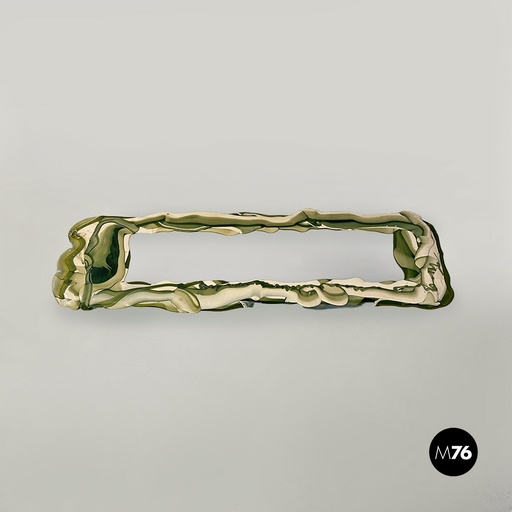 [2320003659] Specchio a figura intera in resina di Gaetano Pesce per Fish design, 1980 ca.