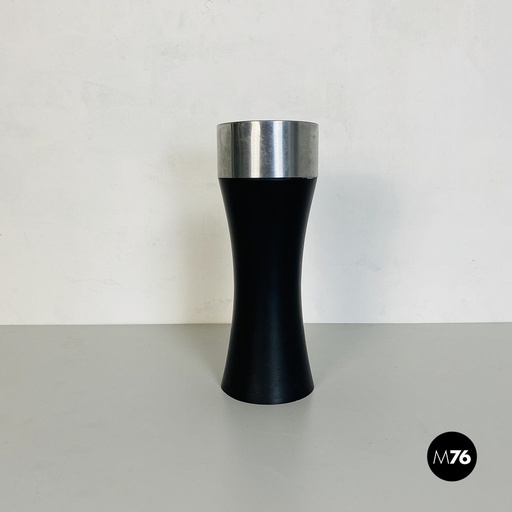 [2220001297] Posacenere da terra in acciaio, 1970 ca.