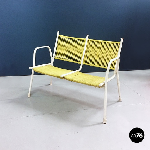 [2220001710] Panca da esterno in scooby giallo, 1950 ca.