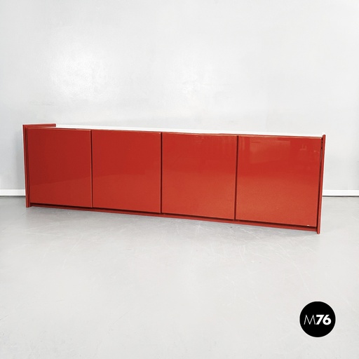 [2220002076] Sideboard in legno laccato rosso, 1980 ca.