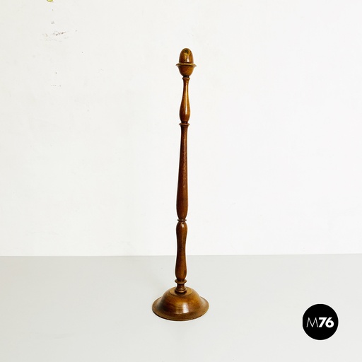 [2220002117] Porta cappello in legno tornito, 1900 ca.