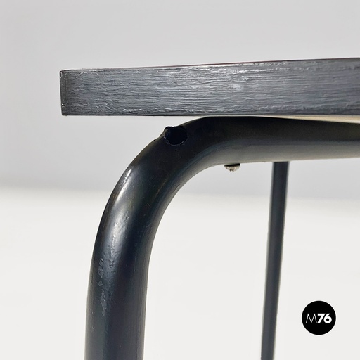 [2220000976] Tavoli da bar esagonali in formica lilla, 1960 ca.