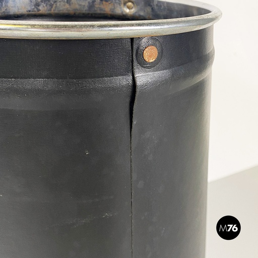 [2220002482] Bidone in metallo rivestito in plastica di Victor, 1960 ca.