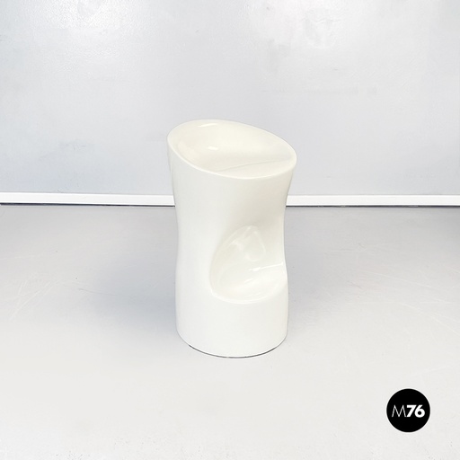 [2220002674] Sgabello in plastica bianca, 1990 ca.