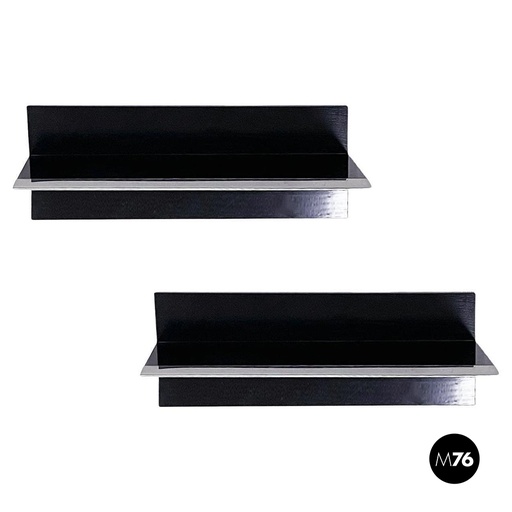 [2220001016] Mensole in legno e acciaio, 1980 ca.