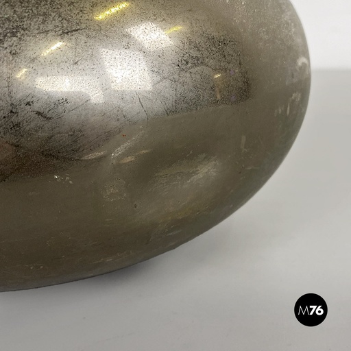 [2220001021] Vaso in peltro a collo basso, 1970 ca.