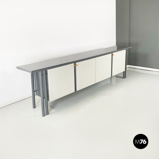 [2320003489] Sideboard in legno grigio e bianco, 1980 ca.