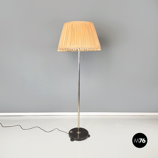 [2320003491] Lampada da terra in tessuto plissettato e metallo, 1920-1930 ca.