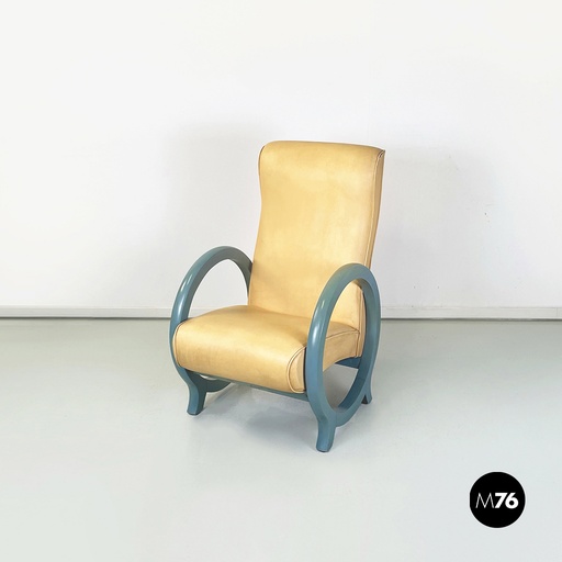 [2320003584] Poltrona in pelle beige e legno, 1980 ca.