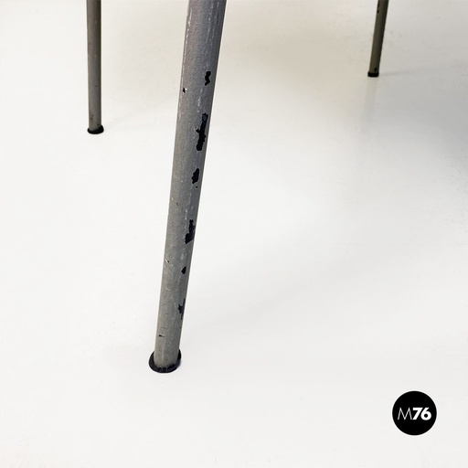 [2320003672] Sedia con braccioli mod. Vienna di Rodney Kinsman per Bieffeplast, 1980 ca.