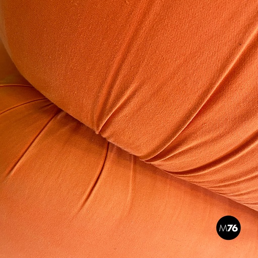 [2320003846] Divano letto in tessuto arancione, 1980 ca.