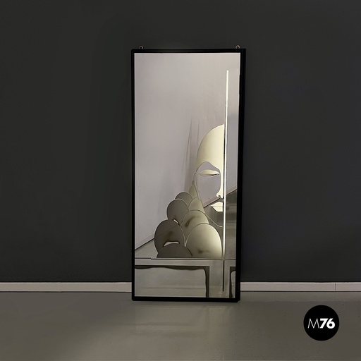 [2320004049] Specchio da parete retroilluminato con volto, 1950 ca.