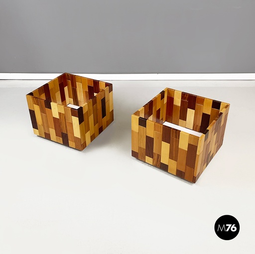 [2320004103] Fioriere in legno, 2000 ca.