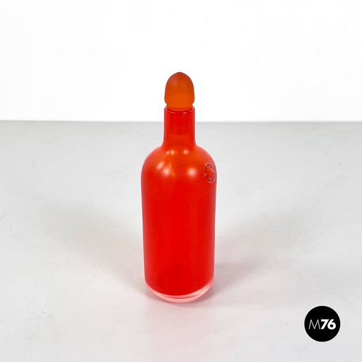 [2320004135] Bottiglia rossa con tappo di Venini,1990 ca.