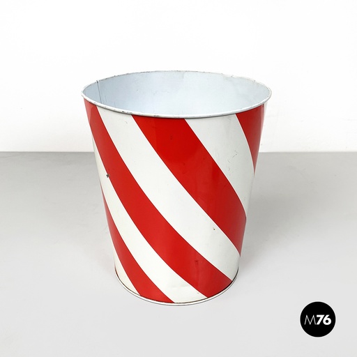 [2320004272] Cestino gettacarte in metallo rosso e bianco, 1990 ca.