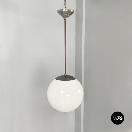 [2420004669] Lampadario in vetro opalino e metallo, 1940 ca.