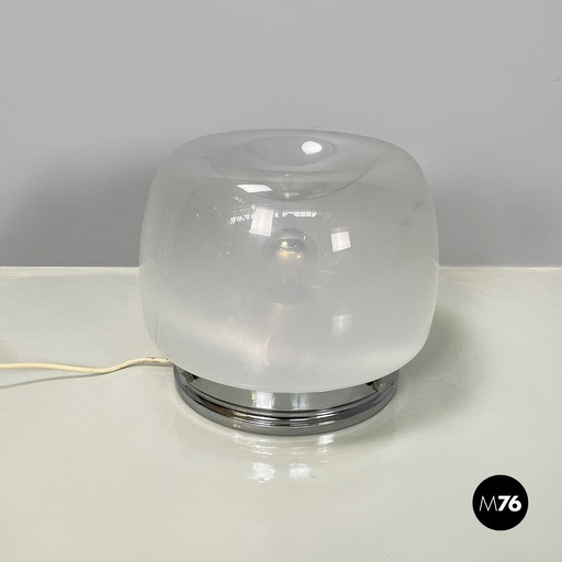 [2420004691] Lampada da tavolo in vetro opalino e trasparente, 1970 ca.