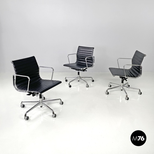 [2420004894] Sedie da ufficio EA 117 di Charles e Ray Eames per Vitra, 2000 ca.