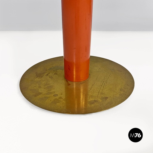 [2220001524] Tavolo da caffè tondo in metallo e legno, 1980 ca.