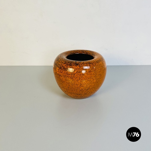 [2220001555] Vaso in ceramica arancio, 1960 ca.