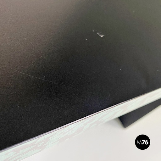 [2220001659] Tavolo da caffè in legno, 1980 ca.