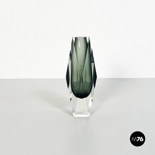 [2220001906] Vaso in vetro di Murano grigio, 1970 ca.