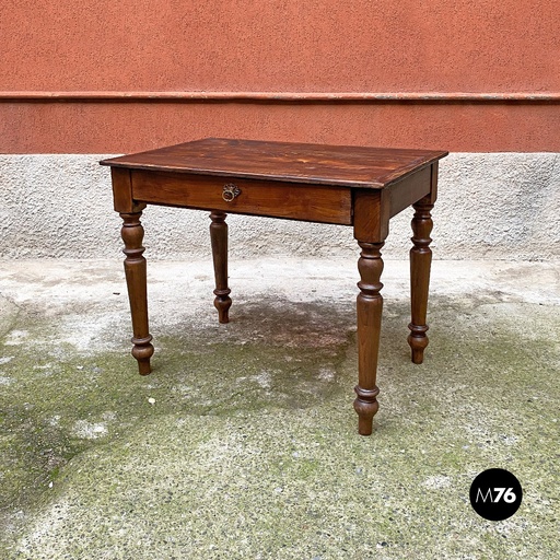 [2220001989] Tavolo in legno con cassetto, 1900 ca.