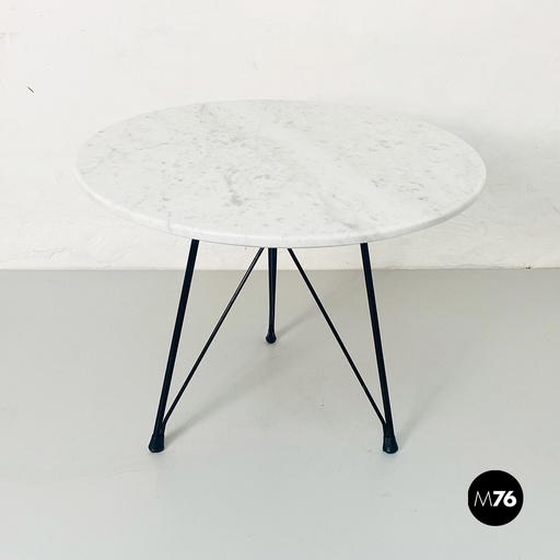 [2220002034] Tavolo tondo in marmo e metallo smaltato nero, 1960 ca.