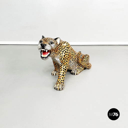 [2220002354] Scultura di ghepardo in ceramica, 1960 ca.
