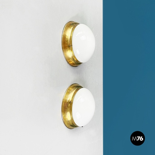 [2220002384] Applique in vetro opalino e ottone, 1960 ca.
