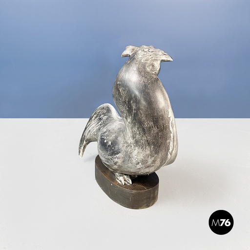 [2220002554] Statua di gallo in ceramica grigia, 1980 ca.